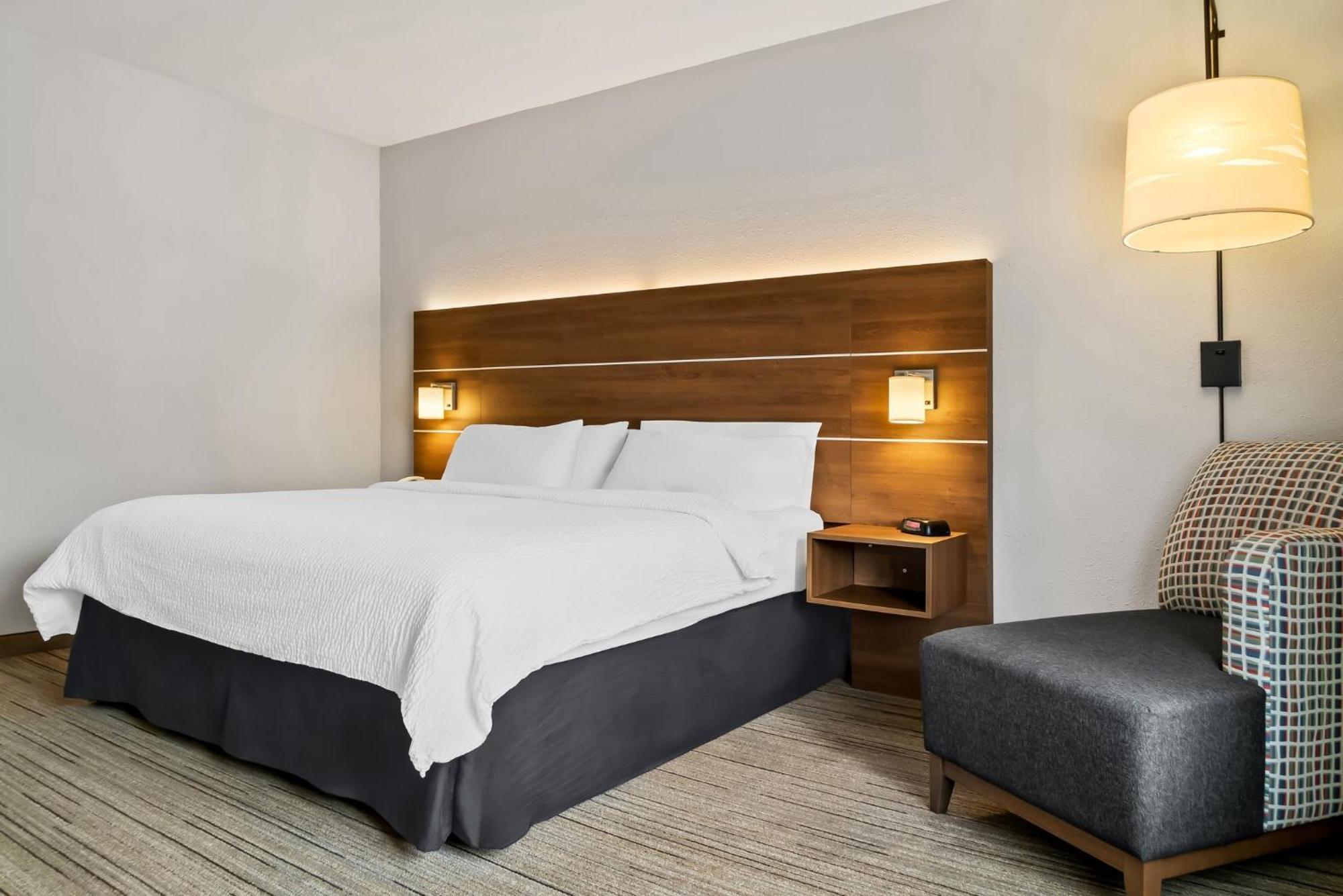 Holiday Inn Express Hotel & Suites Marion By Ihg Exteriör bild