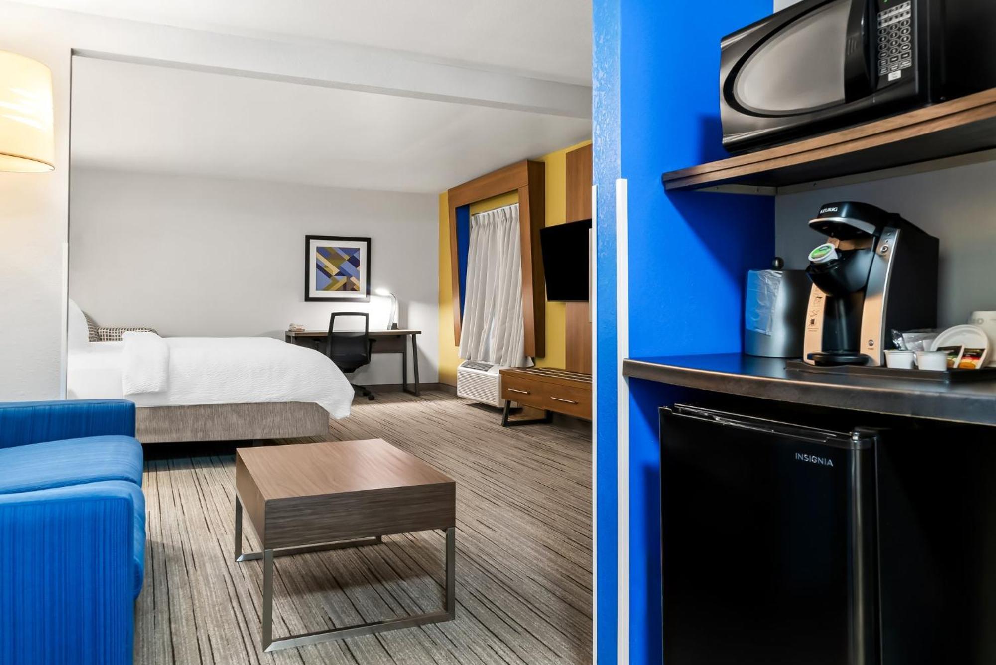 Holiday Inn Express Hotel & Suites Marion By Ihg Exteriör bild