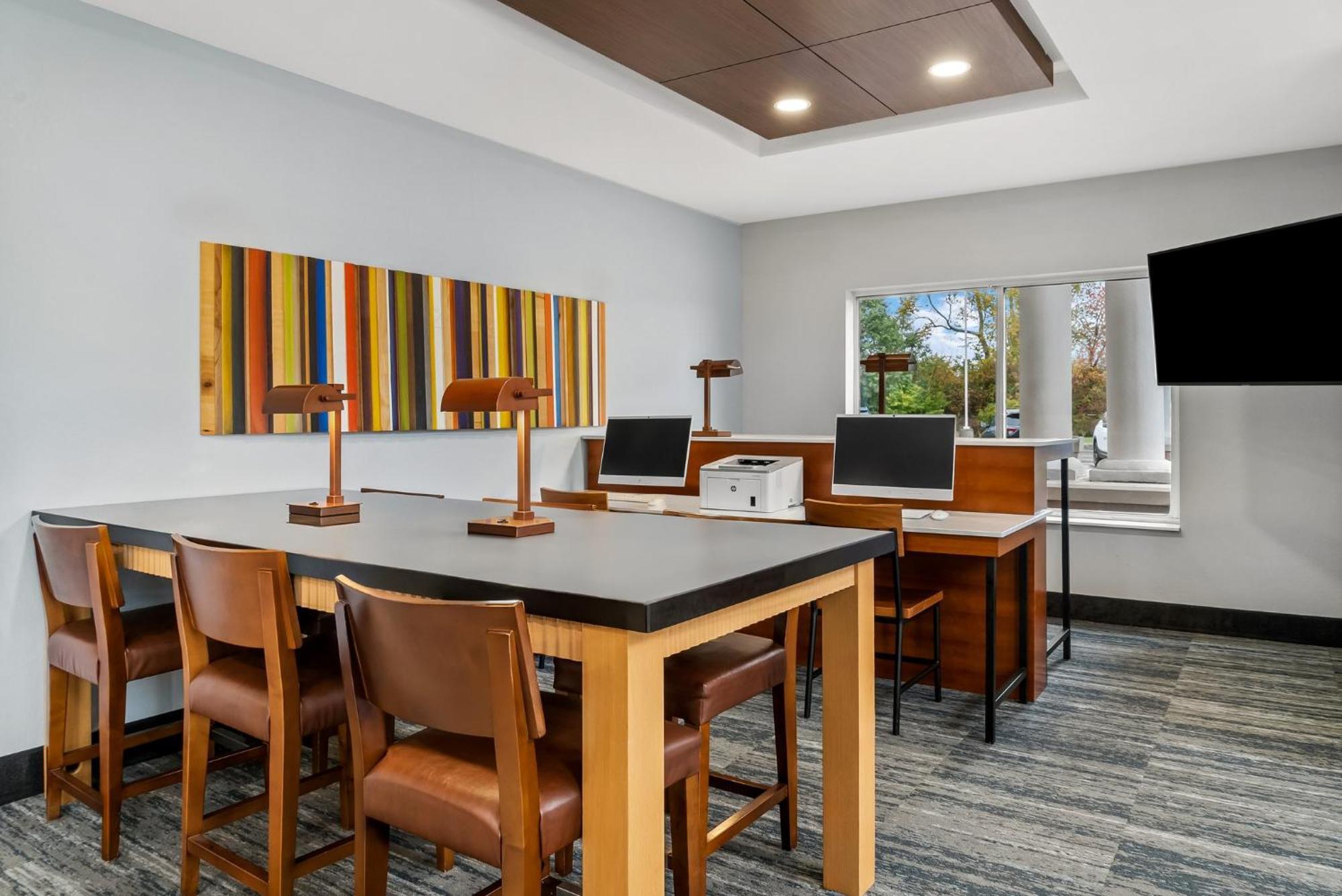 Holiday Inn Express Hotel & Suites Marion By Ihg Exteriör bild
