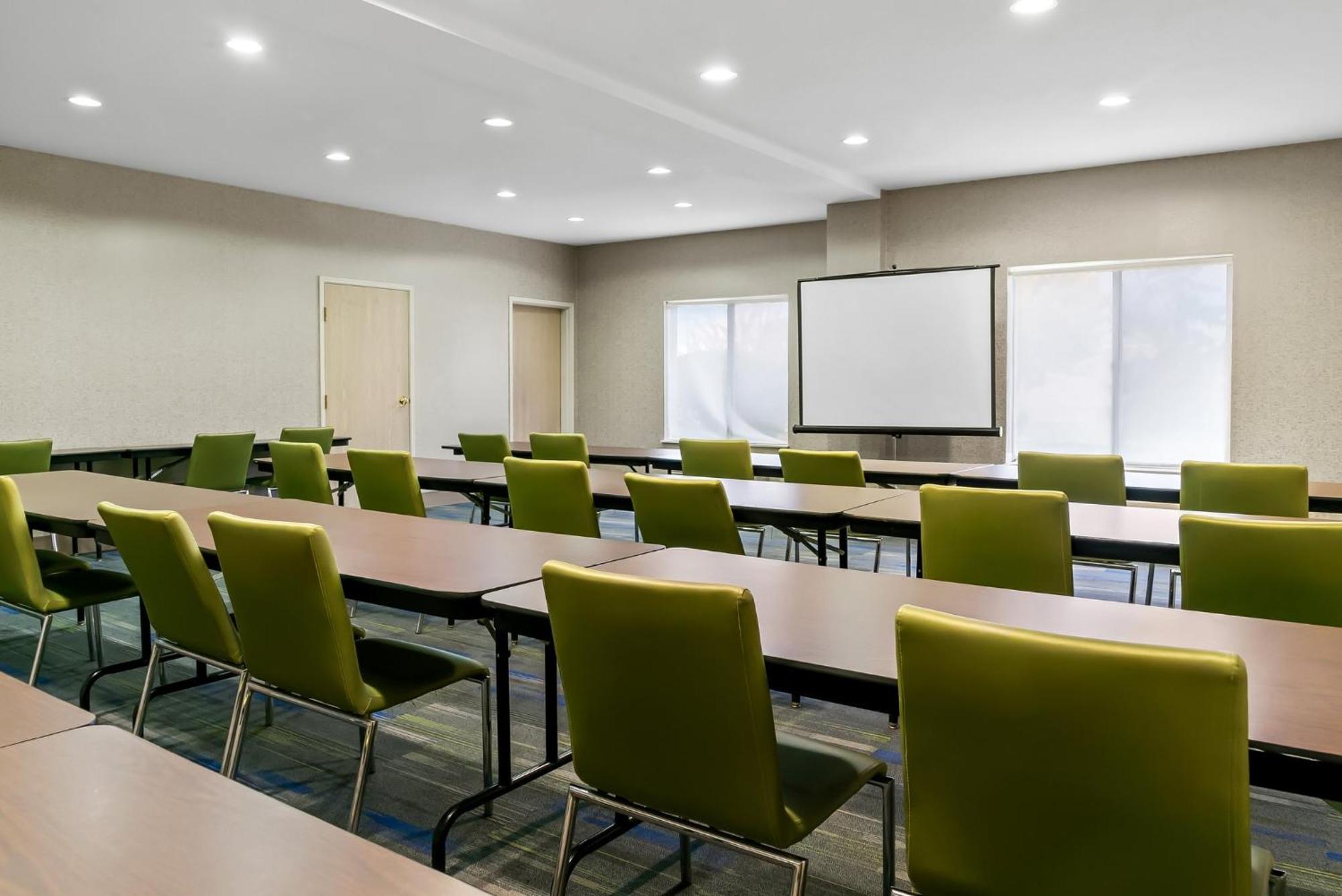 Holiday Inn Express Hotel & Suites Marion By Ihg Exteriör bild