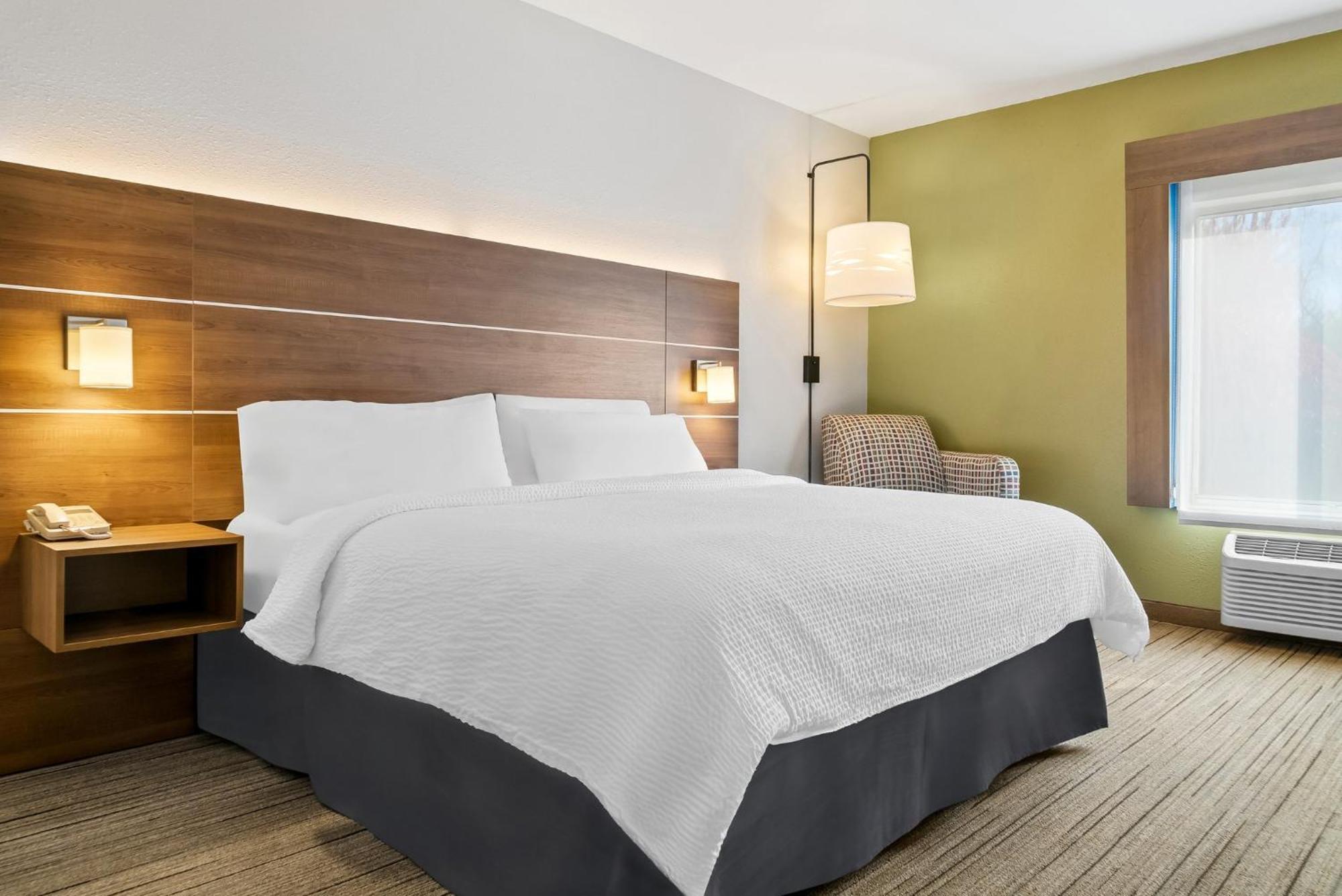 Holiday Inn Express Hotel & Suites Marion By Ihg Exteriör bild