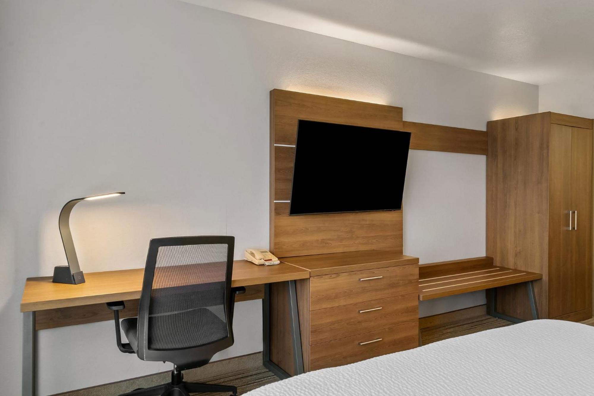 Holiday Inn Express Hotel & Suites Marion By Ihg Exteriör bild